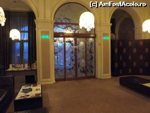 [P04] Iaki Hotel - holul de la intrare » foto by Dragoș_MD
 - 
<span class="allrVoted glyphicon glyphicon-heart hidden" id="av583544"></span>
<a class="m-l-10 hidden" id="sv583544" onclick="voting_Foto_DelVot(,583544,768)" role="button">șterge vot <span class="glyphicon glyphicon-remove"></span></a>
<a id="v9583544" class=" c-red"  onclick="voting_Foto_SetVot(583544)" role="button"><span class="glyphicon glyphicon-heart-empty"></span> <b>LIKE</b> = Votează poza</a> <img class="hidden"  id="f583544W9" src="/imagini/loader.gif" border="0" /><span class="AjErrMes hidden" id="e583544ErM"></span>