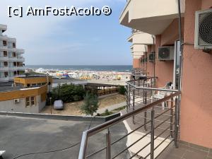 [P01] Semivederea spre mare de pe balconul Hotelului Amiral - cel din dreapta (de culoarea ciocolată cu lapte)  » foto by cosmina a
 - 
<span class="allrVoted glyphicon glyphicon-heart hidden" id="av1080037"></span>
<a class="m-l-10 hidden" id="sv1080037" onclick="voting_Foto_DelVot(,1080037,775)" role="button">șterge vot <span class="glyphicon glyphicon-remove"></span></a>
<a id="v91080037" class=" c-red"  onclick="voting_Foto_SetVot(1080037)" role="button"><span class="glyphicon glyphicon-heart-empty"></span> <b>LIKE</b> = Votează poza</a> <img class="hidden"  id="f1080037W9" src="/imagini/loader.gif" border="0" /><span class="AjErrMes hidden" id="e1080037ErM"></span>