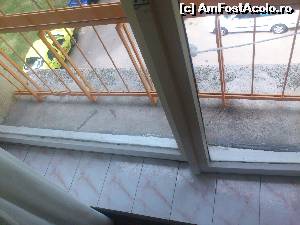 [P07] Usile nu se inchideau bine si se vedea cum se unfla perdeaua de la curent, nici usa nu era prea etansa.  » foto by adrian_iasi
 - 
<span class="allrVoted glyphicon glyphicon-heart hidden" id="av543132"></span>
<a class="m-l-10 hidden" id="sv543132" onclick="voting_Foto_DelVot(,543132,789)" role="button">șterge vot <span class="glyphicon glyphicon-remove"></span></a>
<a id="v9543132" class=" c-red"  onclick="voting_Foto_SetVot(543132)" role="button"><span class="glyphicon glyphicon-heart-empty"></span> <b>LIKE</b> = Votează poza</a> <img class="hidden"  id="f543132W9" src="/imagini/loader.gif" border="0" /><span class="AjErrMes hidden" id="e543132ErM"></span>
