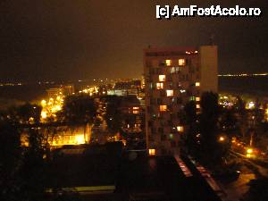 [P22] Vedere nocturna spre nord de la fereastra camerei 1102 a Hotelului Unirea. Ce vreti frumusete mai mare ca aceasta? ...  » foto by Neptunus
 - 
<span class="allrVoted glyphicon glyphicon-heart hidden" id="av463821"></span>
<a class="m-l-10 hidden" id="sv463821" onclick="voting_Foto_DelVot(,463821,789)" role="button">șterge vot <span class="glyphicon glyphicon-remove"></span></a>
<a id="v9463821" class=" c-red"  onclick="voting_Foto_SetVot(463821)" role="button"><span class="glyphicon glyphicon-heart-empty"></span> <b>LIKE</b> = Votează poza</a> <img class="hidden"  id="f463821W9" src="/imagini/loader.gif" border="0" /><span class="AjErrMes hidden" id="e463821ErM"></span>