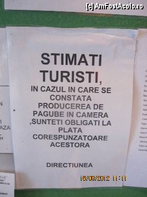 [P17] Hotel AURORA: Nu stiu daca dupa fiecare plecare din hotelul asta toate lumea trebuie sa cumpere un prosop la dublu sau la triplu pret? Daca un prosop e circa 50 ron, cat ar costa un aer conditionat mare care am ascuns in buzunarul pantalonului, poate 100 milioane?  » foto by TRIO GSM
 - 
<span class="allrVoted glyphicon glyphicon-heart hidden" id="av353886"></span>
<a class="m-l-10 hidden" id="sv353886" onclick="voting_Foto_DelVot(,353886,790)" role="button">șterge vot <span class="glyphicon glyphicon-remove"></span></a>
<a id="v9353886" class=" c-red"  onclick="voting_Foto_SetVot(353886)" role="button"><span class="glyphicon glyphicon-heart-empty"></span> <b>LIKE</b> = Votează poza</a> <img class="hidden"  id="f353886W9" src="/imagini/loader.gif" border="0" /><span class="AjErrMes hidden" id="e353886ErM"></span>