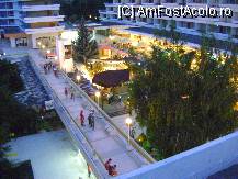 [P03] din balconul etajului hotel Panoramic in fata Amfiteatru in dreapta » foto by ramona popescu
 - 
<span class="allrVoted glyphicon glyphicon-heart hidden" id="av14069"></span>
<a class="m-l-10 hidden" id="sv14069" onclick="voting_Foto_DelVot(,14069,827)" role="button">șterge vot <span class="glyphicon glyphicon-remove"></span></a>
<a id="v914069" class=" c-red"  onclick="voting_Foto_SetVot(14069)" role="button"><span class="glyphicon glyphicon-heart-empty"></span> <b>LIKE</b> = Votează poza</a> <img class="hidden"  id="f14069W9" src="/imagini/loader.gif" border="0" /><span class="AjErrMes hidden" id="e14069ErM"></span>