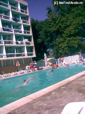 [P01] piscina hotelului... e singura demna de mentionat la 'pozitiv' pentru ca acest hotel trebuie inchis » foto by alynutza
 - 
<span class="allrVoted glyphicon glyphicon-heart hidden" id="av392860"></span>
<a class="m-l-10 hidden" id="sv392860" onclick="voting_Foto_DelVot(,392860,828)" role="button">șterge vot <span class="glyphicon glyphicon-remove"></span></a>
<a id="v9392860" class=" c-red"  onclick="voting_Foto_SetVot(392860)" role="button"><span class="glyphicon glyphicon-heart-empty"></span> <b>LIKE</b> = Votează poza</a> <img class="hidden"  id="f392860W9" src="/imagini/loader.gif" border="0" /><span class="AjErrMes hidden" id="e392860ErM"></span>