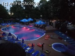 [P03] Piscina seara. » foto by marsimo
 - 
<span class="allrVoted glyphicon glyphicon-heart hidden" id="av999361"></span>
<a class="m-l-10 hidden" id="sv999361" onclick="voting_Foto_DelVot(,999361,840)" role="button">șterge vot <span class="glyphicon glyphicon-remove"></span></a>
<a id="v9999361" class=" c-red"  onclick="voting_Foto_SetVot(999361)" role="button"><span class="glyphicon glyphicon-heart-empty"></span> <b>LIKE</b> = Votează poza</a> <img class="hidden"  id="f999361W9" src="/imagini/loader.gif" border="0" /><span class="AjErrMes hidden" id="e999361ErM"></span>