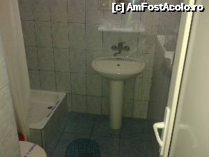 [P09] Hotel Sanda Venus - Iulie 2015. Camera dublă. Aici baia.  » foto by bogumil
 - 
<span class="allrVoted glyphicon glyphicon-heart hidden" id="av636992"></span>
<a class="m-l-10 hidden" id="sv636992" onclick="voting_Foto_DelVot(,636992,845)" role="button">șterge vot <span class="glyphicon glyphicon-remove"></span></a>
<a id="v9636992" class=" c-red"  onclick="voting_Foto_SetVot(636992)" role="button"><span class="glyphicon glyphicon-heart-empty"></span> <b>LIKE</b> = Votează poza</a> <img class="hidden"  id="f636992W9" src="/imagini/loader.gif" border="0" /><span class="AjErrMes hidden" id="e636992ErM"></span>