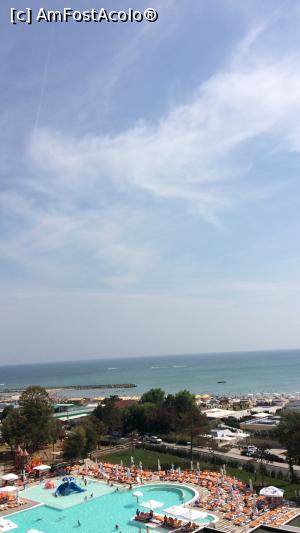 [P01] Vederea spre mare din camera (et. 8). 
*Toate drepturile rezervate.  » foto by Mihnea-Alexandru
 - 
<span class="allrVoted glyphicon glyphicon-heart hidden" id="av781961"></span>
<a class="m-l-10 hidden" id="sv781961" onclick="voting_Foto_DelVot(,781961,846)" role="button">șterge vot <span class="glyphicon glyphicon-remove"></span></a>
<a id="v9781961" class=" c-red"  onclick="voting_Foto_SetVot(781961)" role="button"><span class="glyphicon glyphicon-heart-empty"></span> <b>LIKE</b> = Votează poza</a> <img class="hidden"  id="f781961W9" src="/imagini/loader.gif" border="0" /><span class="AjErrMes hidden" id="e781961ErM"></span>