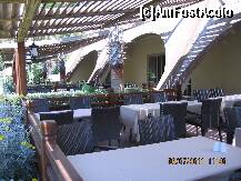 [P08] Restaurantul cu o parte din mesele de afara. » foto by Gealy
 - 
<span class="allrVoted glyphicon glyphicon-heart hidden" id="av212090"></span>
<a class="m-l-10 hidden" id="sv212090" onclick="voting_Foto_DelVot(,212090,880)" role="button">șterge vot <span class="glyphicon glyphicon-remove"></span></a>
<a id="v9212090" class=" c-red"  onclick="voting_Foto_SetVot(212090)" role="button"><span class="glyphicon glyphicon-heart-empty"></span> <b>LIKE</b> = Votează poza</a> <img class="hidden"  id="f212090W9" src="/imagini/loader.gif" border="0" /><span class="AjErrMes hidden" id="e212090ErM"></span>