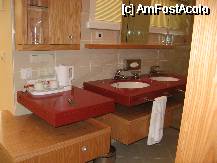 [P03] Baia-draguta si curata. Fierbatorul de cafea nu functiona. » foto by Anturium
 - 
<span class="allrVoted glyphicon glyphicon-heart hidden" id="av72322"></span>
<a class="m-l-10 hidden" id="sv72322" onclick="voting_Foto_DelVot(,72322,920)" role="button">șterge vot <span class="glyphicon glyphicon-remove"></span></a>
<a id="v972322" class=" c-red"  onclick="voting_Foto_SetVot(72322)" role="button"><span class="glyphicon glyphicon-heart-empty"></span> <b>LIKE</b> = Votează poza</a> <img class="hidden"  id="f72322W9" src="/imagini/loader.gif" border="0" /><span class="AjErrMes hidden" id="e72322ErM"></span>