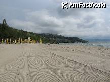 [P06] Plaja din Albena ma impresioneaza de fiecare data. Desi nu este sezon, tractorasele treceau de vreo 3 ori pe zi.Impecabil! » foto by Anturium
 - 
<span class="allrVoted glyphicon glyphicon-heart hidden" id="av72325"></span>
<a class="m-l-10 hidden" id="sv72325" onclick="voting_Foto_DelVot(,72325,920)" role="button">șterge vot <span class="glyphicon glyphicon-remove"></span></a>
<a id="v972325" class=" c-red"  onclick="voting_Foto_SetVot(72325)" role="button"><span class="glyphicon glyphicon-heart-empty"></span> <b>LIKE</b> = Votează poza</a> <img class="hidden"  id="f72325W9" src="/imagini/loader.gif" border="0" /><span class="AjErrMes hidden" id="e72325ErM"></span>