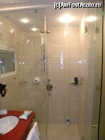 [P02] cabina de dus.. incapatoare. Scurgerea insa a dat rateuri intr-o zi » foto by molko*
 - 
<span class="allrVoted glyphicon glyphicon-heart hidden" id="av77727"></span>
<a class="m-l-10 hidden" id="sv77727" onclick="voting_Foto_DelVot(,77727,920)" role="button">șterge vot <span class="glyphicon glyphicon-remove"></span></a>
<a id="v977727" class=" c-red"  onclick="voting_Foto_SetVot(77727)" role="button"><span class="glyphicon glyphicon-heart-empty"></span> <b>LIKE</b> = Votează poza</a> <img class="hidden"  id="f77727W9" src="/imagini/loader.gif" border="0" /><span class="AjErrMes hidden" id="e77727ErM"></span>