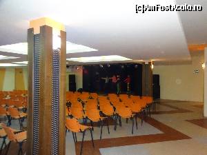 [P10] Echipa de distractie exersau. Eram doar noi la ping-pong si ei » foto by fanespoitorul
 - 
<span class="allrVoted glyphicon glyphicon-heart hidden" id="av608993"></span>
<a class="m-l-10 hidden" id="sv608993" onclick="voting_Foto_DelVot(,608993,920)" role="button">șterge vot <span class="glyphicon glyphicon-remove"></span></a>
<a id="v9608993" class=" c-red"  onclick="voting_Foto_SetVot(608993)" role="button"><span class="glyphicon glyphicon-heart-empty"></span> <b>LIKE</b> = Votează poza</a> <img class="hidden"  id="f608993W9" src="/imagini/loader.gif" border="0" /><span class="AjErrMes hidden" id="e608993ErM"></span>