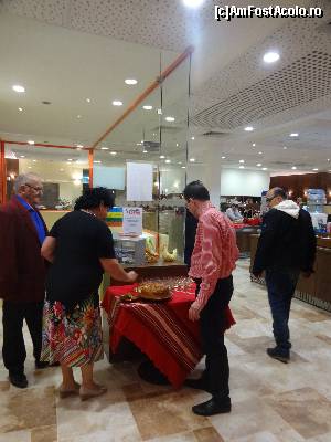 [P13] Big boss primeste oaspetii » foto by fanespoitorul
 - 
<span class="allrVoted glyphicon glyphicon-heart hidden" id="av608996"></span>
<a class="m-l-10 hidden" id="sv608996" onclick="voting_Foto_DelVot(,608996,920)" role="button">șterge vot <span class="glyphicon glyphicon-remove"></span></a>
<a id="v9608996" class=" c-red"  onclick="voting_Foto_SetVot(608996)" role="button"><span class="glyphicon glyphicon-heart-empty"></span> <b>LIKE</b> = Votează poza</a> <img class="hidden"  id="f608996W9" src="/imagini/loader.gif" border="0" /><span class="AjErrMes hidden" id="e608996ErM"></span>