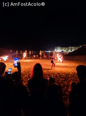 [P83] Fire show la petrecerea pe plajă » foto by Green🦋
 - 
<span class="allrVoted glyphicon glyphicon-heart hidden" id="av1322417"></span>
<a class="m-l-10 hidden" id="sv1322417" onclick="voting_Foto_DelVot(,1322417,935)" role="button">șterge vot <span class="glyphicon glyphicon-remove"></span></a>
<a id="v91322417" class=" c-red"  onclick="voting_Foto_SetVot(1322417)" role="button"><span class="glyphicon glyphicon-heart-empty"></span> <b>LIKE</b> = Votează poza</a> <img class="hidden"  id="f1322417W9" src="/imagini/loader.gif" border="0" /><span class="AjErrMes hidden" id="e1322417ErM"></span>