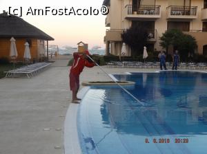 [P09] seara se curatau piscinele » foto by costeldobre
 - 
<span class="allrVoted glyphicon glyphicon-heart hidden" id="av748323"></span>
<a class="m-l-10 hidden" id="sv748323" onclick="voting_Foto_DelVot(,748323,935)" role="button">șterge vot <span class="glyphicon glyphicon-remove"></span></a>
<a id="v9748323" class=" c-red"  onclick="voting_Foto_SetVot(748323)" role="button"><span class="glyphicon glyphicon-heart-empty"></span> <b>LIKE</b> = Votează poza</a> <img class="hidden"  id="f748323W9" src="/imagini/loader.gif" border="0" /><span class="AjErrMes hidden" id="e748323ErM"></span>