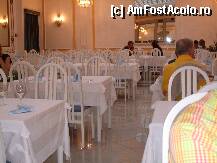 [P04] Restaurantul » foto by gabletta
 - 
<span class="allrVoted glyphicon glyphicon-heart hidden" id="av2207"></span>
<a class="m-l-10 hidden" id="sv2207" onclick="voting_Foto_DelVot(,2207,940)" role="button">șterge vot <span class="glyphicon glyphicon-remove"></span></a>
<a id="v92207" class=" c-red"  onclick="voting_Foto_SetVot(2207)" role="button"><span class="glyphicon glyphicon-heart-empty"></span> <b>LIKE</b> = Votează poza</a> <img class="hidden"  id="f2207W9" src="/imagini/loader.gif" border="0" /><span class="AjErrMes hidden" id="e2207ErM"></span>