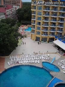 [P15] Cele 2 piscine iar intre ele se afla miniclubul si locul de joaca pt. copii » foto by Andox
 - 
<span class="allrVoted glyphicon glyphicon-heart hidden" id="av80271"></span>
<a class="m-l-10 hidden" id="sv80271" onclick="voting_Foto_DelVot(,80271,947)" role="button">șterge vot <span class="glyphicon glyphicon-remove"></span></a>
<a id="v980271" class=" c-red"  onclick="voting_Foto_SetVot(80271)" role="button"><span class="glyphicon glyphicon-heart-empty"></span> <b>LIKE</b> = Votează poza</a> <img class="hidden"  id="f80271W9" src="/imagini/loader.gif" border="0" /><span class="AjErrMes hidden" id="e80271ErM"></span>