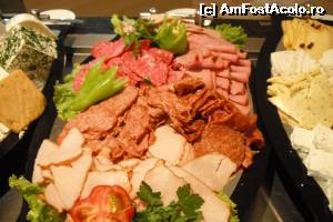 [P12] Mezeluri. Proaspete și gustoase.  » foto by Zoazore
 - 
<span class="allrVoted glyphicon glyphicon-heart hidden" id="av637037"></span>
<a class="m-l-10 hidden" id="sv637037" onclick="voting_Foto_DelVot(,637037,976)" role="button">șterge vot <span class="glyphicon glyphicon-remove"></span></a>
<a id="v9637037" class=" c-red"  onclick="voting_Foto_SetVot(637037)" role="button"><span class="glyphicon glyphicon-heart-empty"></span> <b>LIKE</b> = Votează poza</a> <img class="hidden"  id="f637037W9" src="/imagini/loader.gif" border="0" /><span class="AjErrMes hidden" id="e637037ErM"></span>