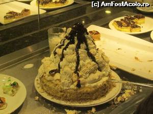 [P22] Tortul cu bezea. Eu am prins doar frișca și bezeaua. Fraieri! :))  » foto by Zoazore
 - 
<span class="allrVoted glyphicon glyphicon-heart hidden" id="av637048"></span>
<a class="m-l-10 hidden" id="sv637048" onclick="voting_Foto_DelVot(,637048,976)" role="button">șterge vot <span class="glyphicon glyphicon-remove"></span></a>
<a id="v9637048" class=" c-red"  onclick="voting_Foto_SetVot(637048)" role="button"><span class="glyphicon glyphicon-heart-empty"></span> <b>LIKE</b> = Votează poza</a> <img class="hidden"  id="f637048W9" src="/imagini/loader.gif" border="0" /><span class="AjErrMes hidden" id="e637048ErM"></span>