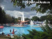 [P35] piscina mare, de cele mai multe ori aglomerata datorita animatiei...  » foto by kukla
 - 
<span class="allrVoted glyphicon glyphicon-heart hidden" id="av463177"></span>
<a class="m-l-10 hidden" id="sv463177" onclick="voting_Foto_DelVot(,463177,976)" role="button">șterge vot <span class="glyphicon glyphicon-remove"></span></a>
<a id="v9463177" class=" c-red"  onclick="voting_Foto_SetVot(463177)" role="button"><span class="glyphicon glyphicon-heart-empty"></span> <b>LIKE</b> = Votează poza</a> <img class="hidden"  id="f463177W9" src="/imagini/loader.gif" border="0" /><span class="AjErrMes hidden" id="e463177ErM"></span>