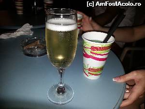 [P06] Sampanie locala tot free » foto by carmen.laszlo
 - 
<span class="allrVoted glyphicon glyphicon-heart hidden" id="av656146"></span>
<a class="m-l-10 hidden" id="sv656146" onclick="voting_Foto_DelVot(,656146,976)" role="button">șterge vot <span class="glyphicon glyphicon-remove"></span></a>
<a id="v9656146" class=" c-red"  onclick="voting_Foto_SetVot(656146)" role="button"><span class="glyphicon glyphicon-heart-empty"></span> <b>LIKE</b> = Votează poza</a> <img class="hidden"  id="f656146W9" src="/imagini/loader.gif" border="0" /><span class="AjErrMes hidden" id="e656146ErM"></span>