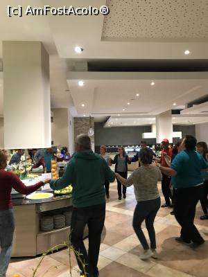 [P51] Ralitsa, prin restaurant » foto by krisstinna
 - 
<span class="allrVoted glyphicon glyphicon-heart hidden" id="av958483"></span>
<a class="m-l-10 hidden" id="sv958483" onclick="voting_Foto_DelVot(,958483,976)" role="button">șterge vot <span class="glyphicon glyphicon-remove"></span></a>
<a id="v9958483" class=" c-red"  onclick="voting_Foto_SetVot(958483)" role="button"><span class="glyphicon glyphicon-heart-empty"></span> <b>LIKE</b> = Votează poza</a> <img class="hidden"  id="f958483W9" src="/imagini/loader.gif" border="0" /><span class="AjErrMes hidden" id="e958483ErM"></span>