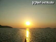 [P20] Pe vasul care ne ducea spre continent, ne luam adio de la astrul ceresc care ne-a mangaiat pe tot parcursul acestei frumoase povesti de vacanta. Ba nu, nu adio, la revedere! » foto by myosothis
 - 
<span class="allrVoted glyphicon glyphicon-heart hidden" id="av128970"></span>
<a class="m-l-10 hidden" id="sv128970" onclick="voting_Foto_DelVot(,128970,993)" role="button">șterge vot <span class="glyphicon glyphicon-remove"></span></a>
<a id="v9128970" class=" c-red"  onclick="voting_Foto_SetVot(128970)" role="button"><span class="glyphicon glyphicon-heart-empty"></span> <b>LIKE</b> = Votează poza</a> <img class="hidden"  id="f128970W9" src="/imagini/loader.gif" border="0" /><span class="AjErrMes hidden" id="e128970ErM"></span>