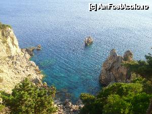 [P18] Paleokastritsa, vedere de pe dealul manastirii » foto by sorin_g
 - 
<span class="allrVoted glyphicon glyphicon-heart hidden" id="av434601"></span>
<a class="m-l-10 hidden" id="sv434601" onclick="voting_Foto_DelVot(,434601,993)" role="button">șterge vot <span class="glyphicon glyphicon-remove"></span></a>
<a id="v9434601" class=" c-red"  onclick="voting_Foto_SetVot(434601)" role="button"><span class="glyphicon glyphicon-heart-empty"></span> <b>LIKE</b> = Votează poza</a> <img class="hidden"  id="f434601W9" src="/imagini/loader.gif" border="0" /><span class="AjErrMes hidden" id="e434601ErM"></span>