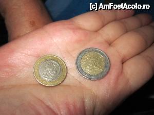 [P23] In Corfu, moneda de 1 euro are pe o fata, o bufnita, iar moneda de 2 euro are un taur. Bufnita vede si in intuneric daca se apropie dusmanul, iar taurul are puterea de a-l indeparta...  » foto by bica adriana
 - 
<span class="allrVoted glyphicon glyphicon-heart hidden" id="av430446"></span>
<a class="m-l-10 hidden" id="sv430446" onclick="voting_Foto_DelVot(,430446,993)" role="button">șterge vot <span class="glyphicon glyphicon-remove"></span></a>
<a id="v9430446" class=" c-red"  onclick="voting_Foto_SetVot(430446)" role="button"><span class="glyphicon glyphicon-heart-empty"></span> <b>LIKE</b> = Votează poza</a> <img class="hidden"  id="f430446W9" src="/imagini/loader.gif" border="0" /><span class="AjErrMes hidden" id="e430446ErM"></span>