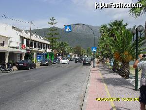 [P18] strada principala din Ipssos.  » foto by adryana
 - 
<span class="allrVoted glyphicon glyphicon-heart hidden" id="av669300"></span>
<a class="m-l-10 hidden" id="sv669300" onclick="voting_Foto_DelVot(,669300,993)" role="button">șterge vot <span class="glyphicon glyphicon-remove"></span></a>
<a id="v9669300" class=" c-red"  onclick="voting_Foto_SetVot(669300)" role="button"><span class="glyphicon glyphicon-heart-empty"></span> <b>LIKE</b> = Votează poza</a> <img class="hidden"  id="f669300W9" src="/imagini/loader.gif" border="0" /><span class="AjErrMes hidden" id="e669300ErM"></span>