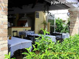 [P21] taverna in Ipssos » foto by adryana
 - 
<span class="allrVoted glyphicon glyphicon-heart hidden" id="av669305"></span>
<a class="m-l-10 hidden" id="sv669305" onclick="voting_Foto_DelVot(,669305,993)" role="button">șterge vot <span class="glyphicon glyphicon-remove"></span></a>
<a id="v9669305" class=" c-red"  onclick="voting_Foto_SetVot(669305)" role="button"><span class="glyphicon glyphicon-heart-empty"></span> <b>LIKE</b> = Votează poza</a> <img class="hidden"  id="f669305W9" src="/imagini/loader.gif" border="0" /><span class="AjErrMes hidden" id="e669305ErM"></span>