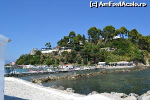 [P72] sus se vede cafeneaua Kanoni » foto by adryana
 - 
<span class="allrVoted glyphicon glyphicon-heart hidden" id="av670210"></span>
<a class="m-l-10 hidden" id="sv670210" onclick="voting_Foto_DelVot(,670210,993)" role="button">șterge vot <span class="glyphicon glyphicon-remove"></span></a>
<a id="v9670210" class=" c-red"  onclick="voting_Foto_SetVot(670210)" role="button"><span class="glyphicon glyphicon-heart-empty"></span> <b>LIKE</b> = Votează poza</a> <img class="hidden"  id="f670210W9" src="/imagini/loader.gif" border="0" /><span class="AjErrMes hidden" id="e670210ErM"></span>