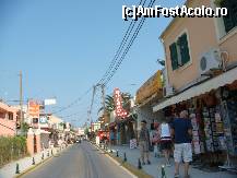 [P16] magazine din zona comerciala din Sidari » foto by sandu.53
 - 
<span class="allrVoted glyphicon glyphicon-heart hidden" id="av265540"></span>
<a class="m-l-10 hidden" id="sv265540" onclick="voting_Foto_DelVot(,265540,993)" role="button">șterge vot <span class="glyphicon glyphicon-remove"></span></a>
<a id="v9265540" class=" c-red"  onclick="voting_Foto_SetVot(265540)" role="button"><span class="glyphicon glyphicon-heart-empty"></span> <b>LIKE</b> = Votează poza</a> <img class="hidden"  id="f265540W9" src="/imagini/loader.gif" border="0" /><span class="AjErrMes hidden" id="e265540ErM"></span>