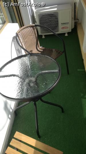 [P02] Aer conditionat ce nu poate fi pornit daca stai pe balcon! » foto by ux116031
 - 
<span class="allrVoted glyphicon glyphicon-heart hidden" id="av1171304"></span>
<a class="m-l-10 hidden" id="sv1171304" onclick="voting_Foto_DelVot(,1171304,1004)" role="button">șterge vot <span class="glyphicon glyphicon-remove"></span></a>
<a id="v91171304" class=" c-red"  onclick="voting_Foto_SetVot(1171304)" role="button"><span class="glyphicon glyphicon-heart-empty"></span> <b>LIKE</b> = Votează poza</a> <img class="hidden"  id="f1171304W9" src="/imagini/loader.gif" border="0" /><span class="AjErrMes hidden" id="e1171304ErM"></span>