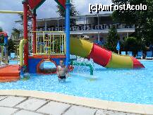 [P03] Piscina pt copii. » foto by byly
 - 
<span class="allrVoted glyphicon glyphicon-heart hidden" id="av287417"></span>
<a class="m-l-10 hidden" id="sv287417" onclick="voting_Foto_DelVot(,287417,1042)" role="button">șterge vot <span class="glyphicon glyphicon-remove"></span></a>
<a id="v9287417" class=" c-red"  onclick="voting_Foto_SetVot(287417)" role="button"><span class="glyphicon glyphicon-heart-empty"></span> <b>LIKE</b> = Votează poza</a> <img class="hidden"  id="f287417W9" src="/imagini/loader.gif" border="0" /><span class="AjErrMes hidden" id="e287417ErM"></span>