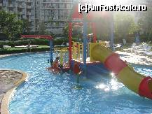 [P02] piscina de copilasi cu tobogan:) » foto by ogabriela
 - 
<span class="allrVoted glyphicon glyphicon-heart hidden" id="av119223"></span>
<a class="m-l-10 hidden" id="sv119223" onclick="voting_Foto_DelVot(,119223,1042)" role="button">șterge vot <span class="glyphicon glyphicon-remove"></span></a>
<a id="v9119223" class=" c-red"  onclick="voting_Foto_SetVot(119223)" role="button"><span class="glyphicon glyphicon-heart-empty"></span> <b>LIKE</b> = Votează poza</a> <img class="hidden"  id="f119223W9" src="/imagini/loader.gif" border="0" /><span class="AjErrMes hidden" id="e119223ErM"></span>