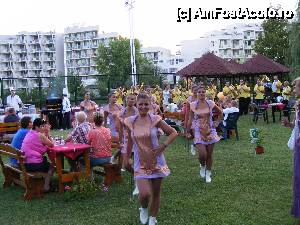 [P07] SURPRIZA DIN PARTEA HOTELULUI IN MOMENTUL CINEI DE AFARA AU ADUS O FANFARA + FETE » foto by alin21iacob
 - 
<span class="allrVoted glyphicon glyphicon-heart hidden" id="av449208"></span>
<a class="m-l-10 hidden" id="sv449208" onclick="voting_Foto_DelVot(,449208,1042)" role="button">șterge vot <span class="glyphicon glyphicon-remove"></span></a>
<a id="v9449208" class=" c-red"  onclick="voting_Foto_SetVot(449208)" role="button"><span class="glyphicon glyphicon-heart-empty"></span> <b>LIKE</b> = Votează poza</a> <img class="hidden"  id="f449208W9" src="/imagini/loader.gif" border="0" /><span class="AjErrMes hidden" id="e449208ErM"></span>