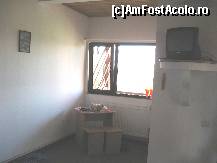 [P19] Parte din camera, casa Taraneasca, TV, masa si tamburete sau cum s-or chema ele, pe aici la noi asa se numesc... » foto by amalyca
 - 
<span class="allrVoted glyphicon glyphicon-heart hidden" id="av138261"></span>
<a class="m-l-10 hidden" id="sv138261" onclick="voting_Foto_DelVot(,138261,1079)" role="button">șterge vot <span class="glyphicon glyphicon-remove"></span></a>
<a id="v9138261" class=" c-red"  onclick="voting_Foto_SetVot(138261)" role="button"><span class="glyphicon glyphicon-heart-empty"></span> <b>LIKE</b> = Votează poza</a> <img class="hidden"  id="f138261W9" src="/imagini/loader.gif" border="0" /><span class="AjErrMes hidden" id="e138261ErM"></span>