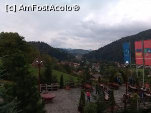 [P07] Terasa de langa restaurant unde se face foc de tabara si vedere panoramica asupra castelului Bran » foto by dianamea
 - 
<span class="allrVoted glyphicon glyphicon-heart hidden" id="av799483"></span>
<a class="m-l-10 hidden" id="sv799483" onclick="voting_Foto_DelVot(,799483,1079)" role="button">șterge vot <span class="glyphicon glyphicon-remove"></span></a>
<a id="v9799483" class=" c-red"  onclick="voting_Foto_SetVot(799483)" role="button"><span class="glyphicon glyphicon-heart-empty"></span> <b>LIKE</b> = Votează poza</a> <img class="hidden"  id="f799483W9" src="/imagini/loader.gif" border="0" /><span class="AjErrMes hidden" id="e799483ErM"></span>