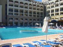 [P16] Hotel Nessebar Sol Bay - piscina » foto by magdalena
 - 
<span class="allrVoted glyphicon glyphicon-heart hidden" id="av70651"></span>
<a class="m-l-10 hidden" id="sv70651" onclick="voting_Foto_DelVot(,70651,1088)" role="button">șterge vot <span class="glyphicon glyphicon-remove"></span></a>
<a id="v970651" class=" c-red"  onclick="voting_Foto_SetVot(70651)" role="button"><span class="glyphicon glyphicon-heart-empty"></span> <b>LIKE</b> = Votează poza</a> <img class="hidden"  id="f70651W9" src="/imagini/loader.gif" border="0" /><span class="AjErrMes hidden" id="e70651ErM"></span>