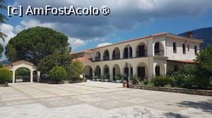 [P02] Mănăstirea Sfântului Gherasim, Kefalonia » foto by vlado2
 - 
<span class="allrVoted glyphicon glyphicon-heart hidden" id="av1519149"></span>
<a class="m-l-10 hidden" id="sv1519149" onclick="voting_Foto_DelVot(,1519149,1121)" role="button">șterge vot <span class="glyphicon glyphicon-remove"></span></a>
<a id="v91519149" class=" c-red"  onclick="voting_Foto_SetVot(1519149)" role="button"><span class="glyphicon glyphicon-heart-empty"></span> <b>LIKE</b> = Votează poza</a> <img class="hidden"  id="f1519149W9" src="/imagini/loader.gif" border="0" /><span class="AjErrMes hidden" id="e1519149ErM"></span>
