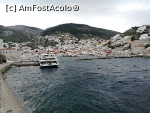 [P35] Portul din Hydra văzut de la Monumentul lui Miaoulis » foto by crismis
 - 
<span class="allrVoted glyphicon glyphicon-heart hidden" id="av947665"></span>
<a class="m-l-10 hidden" id="sv947665" onclick="voting_Foto_DelVot(,947665,1160)" role="button">șterge vot <span class="glyphicon glyphicon-remove"></span></a>
<a id="v9947665" class=" c-red"  onclick="voting_Foto_SetVot(947665)" role="button"><span class="glyphicon glyphicon-heart-empty"></span> <b>LIKE</b> = Votează poza</a> <img class="hidden"  id="f947665W9" src="/imagini/loader.gif" border="0" /><span class="AjErrMes hidden" id="e947665ErM"></span>