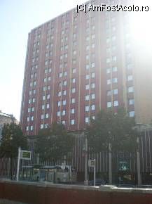 [P01] Hotel Ibis Mariahilf, Viena » foto by presario
 - 
<span class="allrVoted glyphicon glyphicon-heart hidden" id="av42306"></span>
<a class="m-l-10 hidden" id="sv42306" onclick="voting_Foto_DelVot(,42306,1169)" role="button">șterge vot <span class="glyphicon glyphicon-remove"></span></a>
<a id="v942306" class=" c-red"  onclick="voting_Foto_SetVot(42306)" role="button"><span class="glyphicon glyphicon-heart-empty"></span> <b>LIKE</b> = Votează poza</a> <img class="hidden"  id="f42306W9" src="/imagini/loader.gif" border="0" /><span class="AjErrMes hidden" id="e42306ErM"></span>