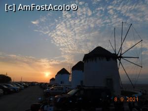 [P57] Faimoasele mori de vânt, simbolul oraşului Mykonos, la apus » foto by irinad
 - 
<span class="allrVoted glyphicon glyphicon-heart hidden" id="av1262558"></span>
<a class="m-l-10 hidden" id="sv1262558" onclick="voting_Foto_DelVot(,1262558,1176)" role="button">șterge vot <span class="glyphicon glyphicon-remove"></span></a>
<a id="v91262558" class=" c-red"  onclick="voting_Foto_SetVot(1262558)" role="button"><span class="glyphicon glyphicon-heart-empty"></span> <b>LIKE</b> = Votează poza</a> <img class="hidden"  id="f1262558W9" src="/imagini/loader.gif" border="0" /><span class="AjErrMes hidden" id="e1262558ErM"></span>