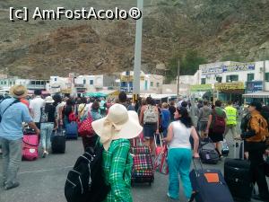[P09] Portul de feribot Athinios, aflat la 7-8 Km de Fira » foto by dorgo
 - 
<span class="allrVoted glyphicon glyphicon-heart hidden" id="av761979"></span>
<a class="m-l-10 hidden" id="sv761979" onclick="voting_Foto_DelVot(,761979,1177)" role="button">șterge vot <span class="glyphicon glyphicon-remove"></span></a>
<a id="v9761979" class=" c-red"  onclick="voting_Foto_SetVot(761979)" role="button"><span class="glyphicon glyphicon-heart-empty"></span> <b>LIKE</b> = Votează poza</a> <img class="hidden"  id="f761979W9" src="/imagini/loader.gif" border="0" /><span class="AjErrMes hidden" id="e761979ErM"></span>