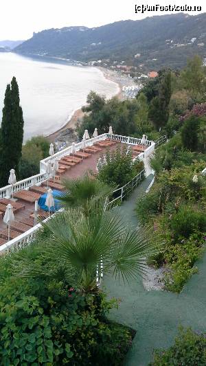 [P12] Tot din balconul camerei: vegetaţie superbă!  » foto by gettyy
 - 
<span class="allrVoted glyphicon glyphicon-heart hidden" id="av666475"></span>
<a class="m-l-10 hidden" id="sv666475" onclick="voting_Foto_DelVot(,666475,1198)" role="button">șterge vot <span class="glyphicon glyphicon-remove"></span></a>
<a id="v9666475" class=" c-red"  onclick="voting_Foto_SetVot(666475)" role="button"><span class="glyphicon glyphicon-heart-empty"></span> <b>LIKE</b> = Votează poza</a> <img class="hidden"  id="f666475W9" src="/imagini/loader.gif" border="0" /><span class="AjErrMes hidden" id="e666475ErM"></span>