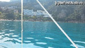 [P17] La o plimbare cu barca! 
Nu puteam să nu surprindem hotelul şi din această poziţie! » foto by gettyy
 - 
<span class="allrVoted glyphicon glyphicon-heart hidden" id="av666485"></span>
<a class="m-l-10 hidden" id="sv666485" onclick="voting_Foto_DelVot(,666485,1198)" role="button">șterge vot <span class="glyphicon glyphicon-remove"></span></a>
<a id="v9666485" class=" c-red"  onclick="voting_Foto_SetVot(666485)" role="button"><span class="glyphicon glyphicon-heart-empty"></span> <b>LIKE</b> = Votează poza</a> <img class="hidden"  id="f666485W9" src="/imagini/loader.gif" border="0" /><span class="AjErrMes hidden" id="e666485ErM"></span>