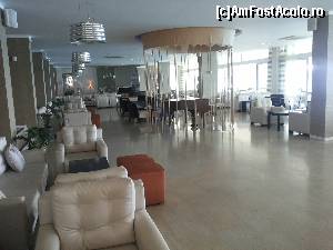 [P25] La mijloc se vede pianul, iar spaţiul liber este destinat... dansatorilor!  » foto by gettyy
 - 
<span class="allrVoted glyphicon glyphicon-heart hidden" id="av666506"></span>
<a class="m-l-10 hidden" id="sv666506" onclick="voting_Foto_DelVot(,666506,1198)" role="button">șterge vot <span class="glyphicon glyphicon-remove"></span></a>
<a id="v9666506" class=" c-red"  onclick="voting_Foto_SetVot(666506)" role="button"><span class="glyphicon glyphicon-heart-empty"></span> <b>LIKE</b> = Votează poza</a> <img class="hidden"  id="f666506W9" src="/imagini/loader.gif" border="0" /><span class="AjErrMes hidden" id="e666506ErM"></span>