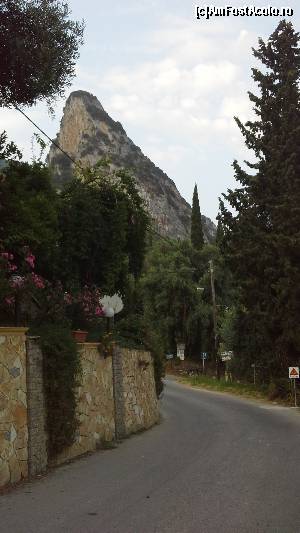 [P30] Străduţa către hotel » foto by gettyy
 - 
<span class="allrVoted glyphicon glyphicon-heart hidden" id="av666517"></span>
<a class="m-l-10 hidden" id="sv666517" onclick="voting_Foto_DelVot(,666517,1198)" role="button">șterge vot <span class="glyphicon glyphicon-remove"></span></a>
<a id="v9666517" class=" c-red"  onclick="voting_Foto_SetVot(666517)" role="button"><span class="glyphicon glyphicon-heart-empty"></span> <b>LIKE</b> = Votează poza</a> <img class="hidden"  id="f666517W9" src="/imagini/loader.gif" border="0" /><span class="AjErrMes hidden" id="e666517ErM"></span>