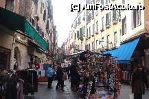 [P26] preturile la tarabe sunt mai mici decat in magazine » foto by guesswhoo*
 - 
<span class="allrVoted glyphicon glyphicon-heart hidden" id="av241567"></span>
<a class="m-l-10 hidden" id="sv241567" onclick="voting_Foto_DelVot(,241567,1229)" role="button">șterge vot <span class="glyphicon glyphicon-remove"></span></a>
<a id="v9241567" class=" c-red"  onclick="voting_Foto_SetVot(241567)" role="button"><span class="glyphicon glyphicon-heart-empty"></span> <b>LIKE</b> = Votează poza</a> <img class="hidden"  id="f241567W9" src="/imagini/loader.gif" border="0" /><span class="AjErrMes hidden" id="e241567ErM"></span>