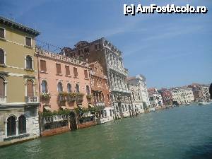 [P09] Canal Grande » foto by marocanu21
 - 
<span class="allrVoted glyphicon glyphicon-heart hidden" id="av410686"></span>
<a class="m-l-10 hidden" id="sv410686" onclick="voting_Foto_DelVot(,410686,1229)" role="button">șterge vot <span class="glyphicon glyphicon-remove"></span></a>
<a id="v9410686" class=" c-red"  onclick="voting_Foto_SetVot(410686)" role="button"><span class="glyphicon glyphicon-heart-empty"></span> <b>LIKE</b> = Votează poza</a> <img class="hidden"  id="f410686W9" src="/imagini/loader.gif" border="0" /><span class="AjErrMes hidden" id="e410686ErM"></span>